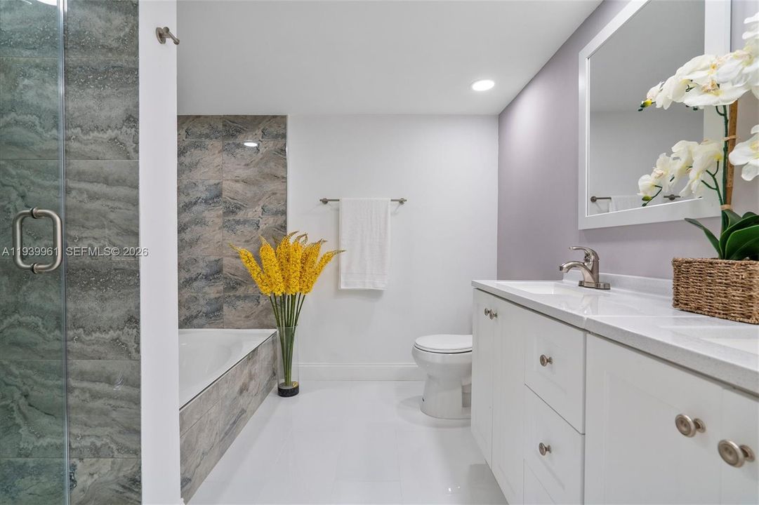 For Sale: $450,000 (2 beds, 2 baths, 1430 Square Feet)