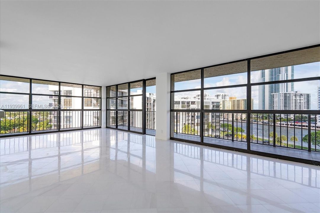 For Sale: $450,000 (2 beds, 2 baths, 1430 Square Feet)