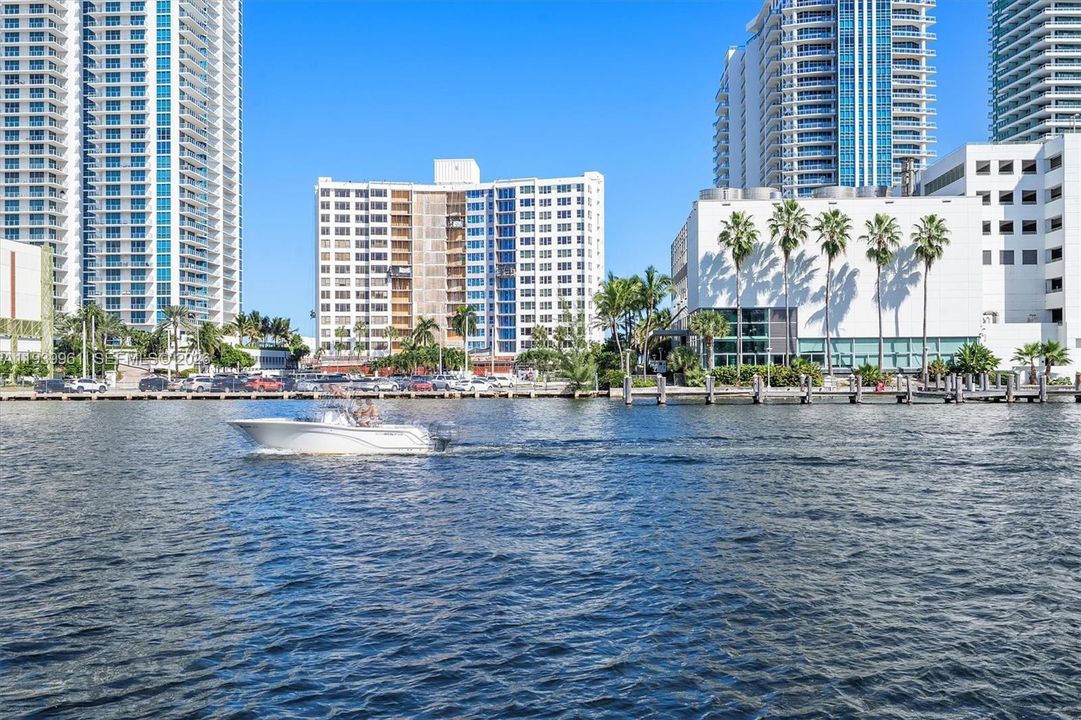 For Sale: $450,000 (2 beds, 2 baths, 1430 Square Feet)