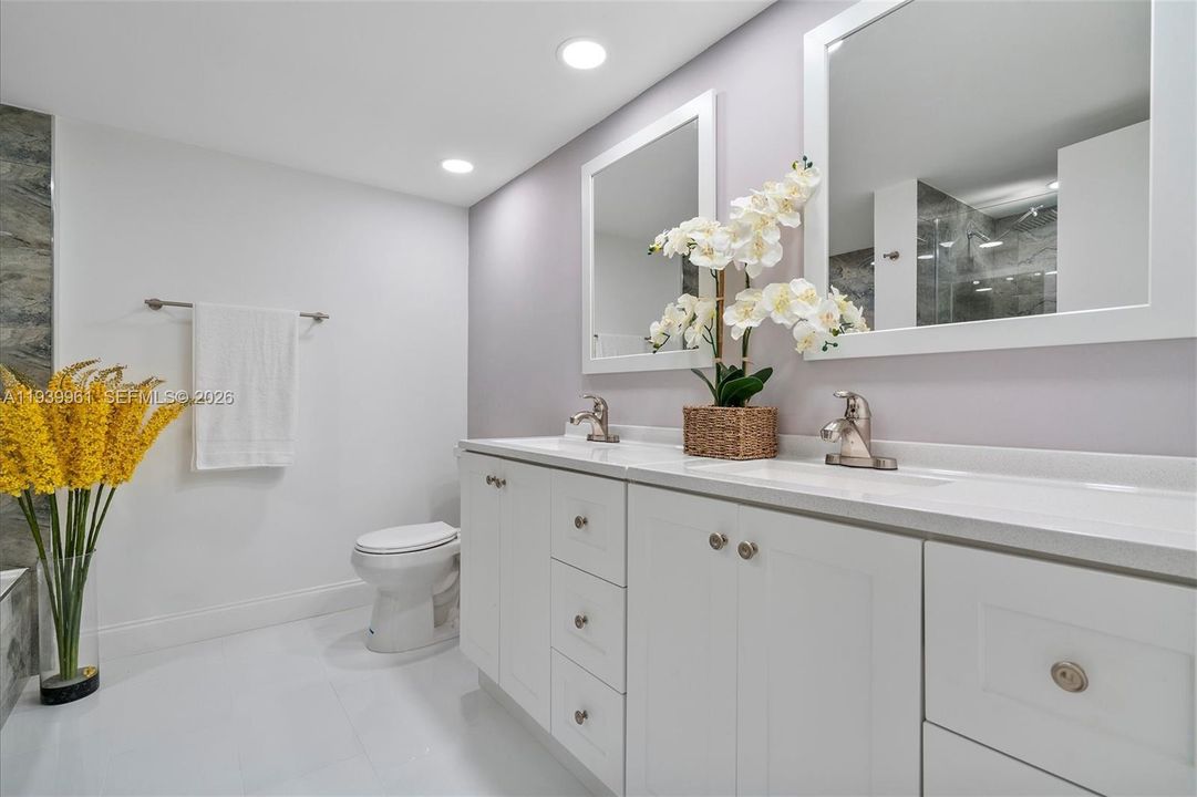 For Sale: $450,000 (2 beds, 2 baths, 1430 Square Feet)