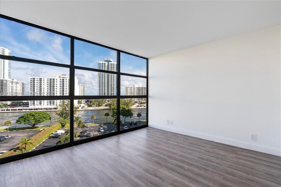 For Sale: $450,000 (2 beds, 2 baths, 1430 Square Feet)