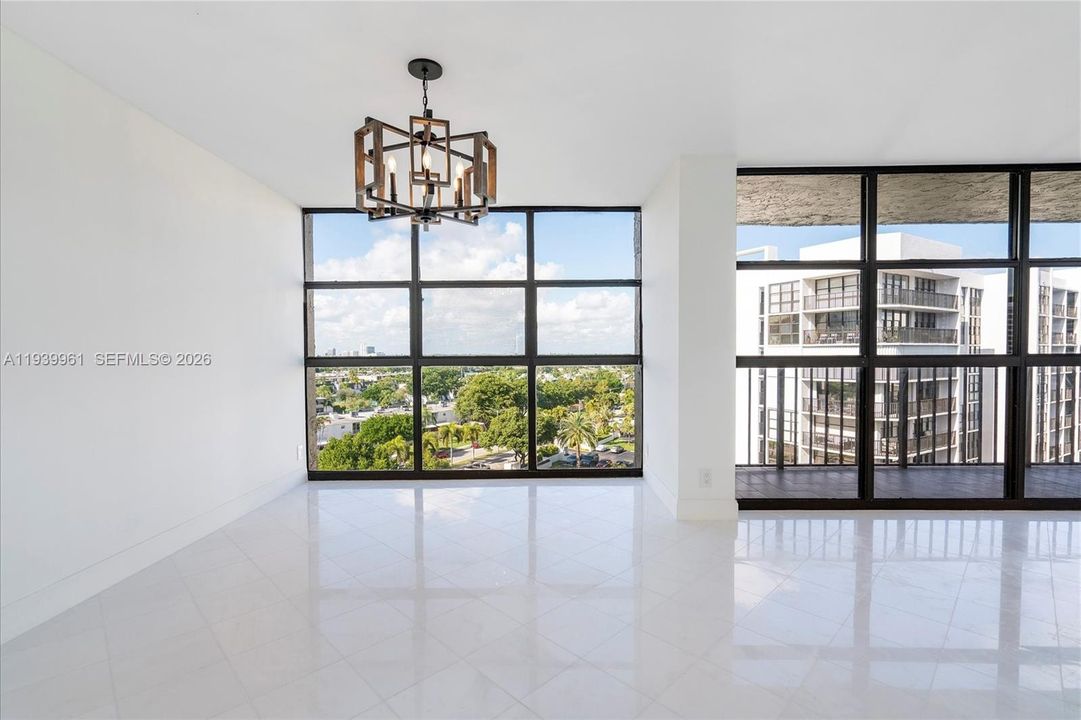 For Sale: $450,000 (2 beds, 2 baths, 1430 Square Feet)