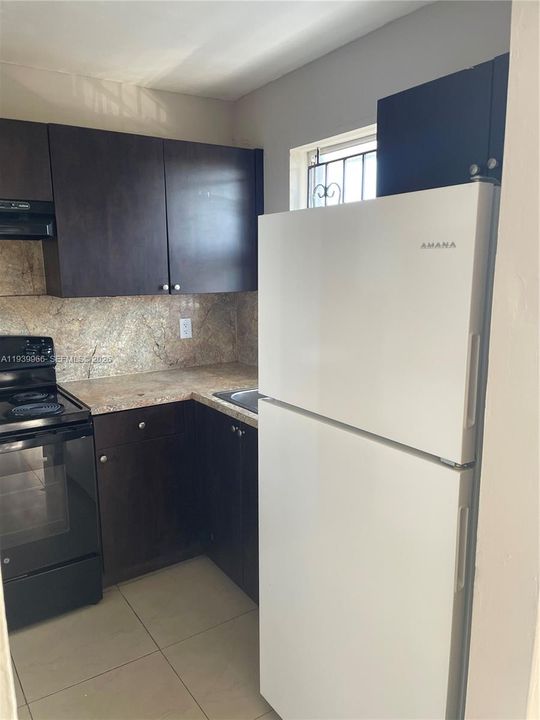 For Rent: $1,500 (1 beds, 1 baths, 683 Square Feet)