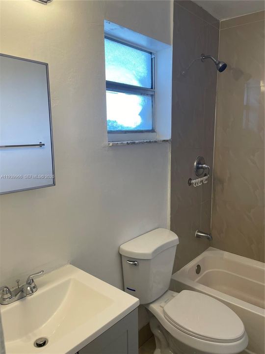 For Rent: $1,500 (1 beds, 1 baths, 683 Square Feet)