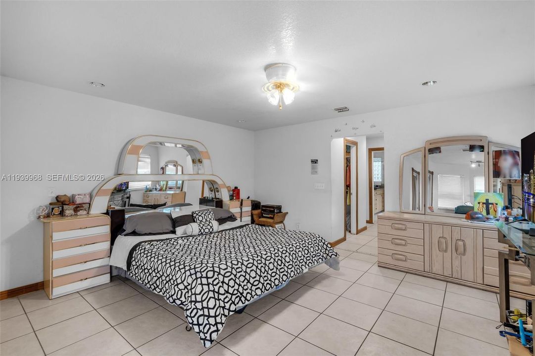 待售: $540,000 (4 贝兹, 4 浴室, 2905 平方英尺)