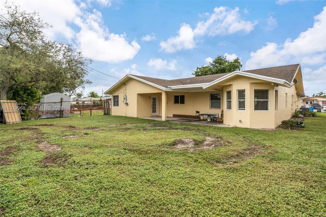 待售: $540,000 (4 贝兹, 4 浴室, 2905 平方英尺)