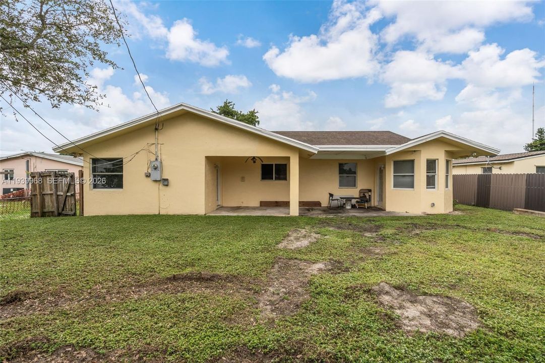 待售: $540,000 (4 贝兹, 4 浴室, 2905 平方英尺)