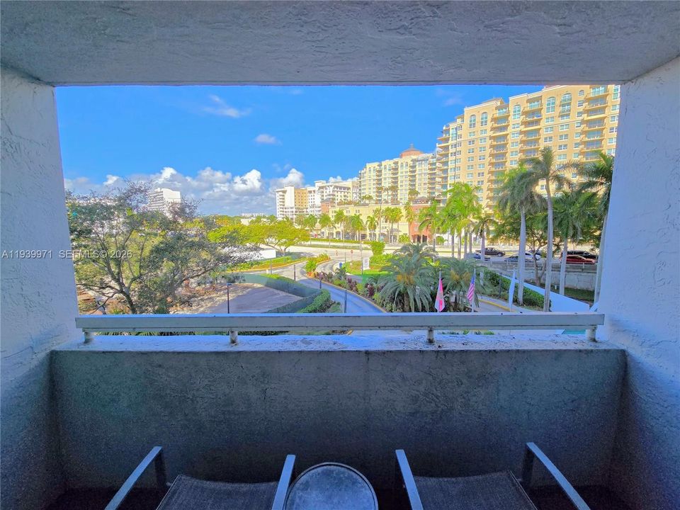 待售: $155,000 (1 贝兹, 1 浴室, 586 平方英尺)