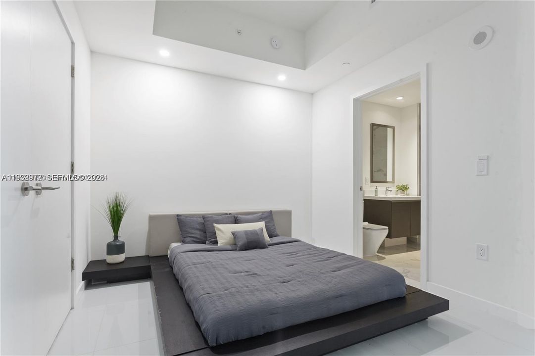 В аренду: $5,750 (2 спален, 2 ванн, 1173 Квадратных фут)