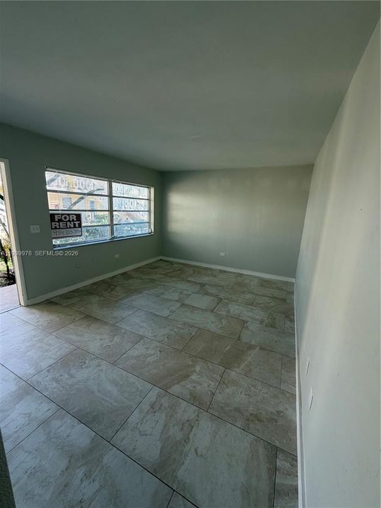 В аренду: $1,700 (1 спален, 1 ванн, 678 Квадратных фут)