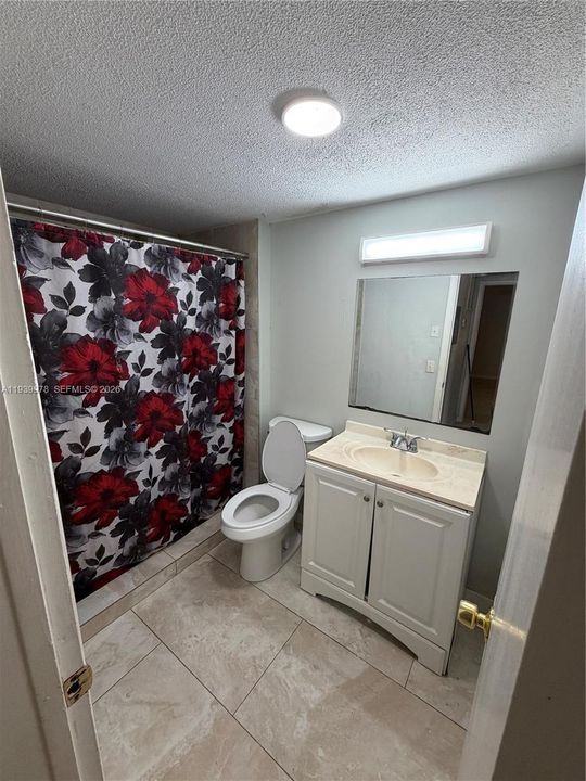 В аренду: $1,700 (1 спален, 1 ванн, 678 Квадратных фут)