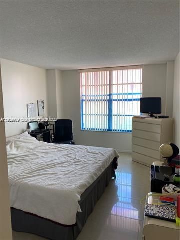 For Sale: $385,000 (2 beds, 2 baths, 1270 Square Feet)