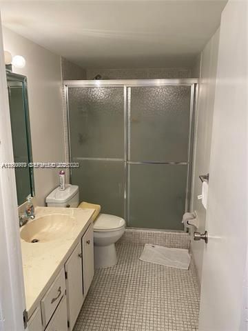 For Sale: $385,000 (2 beds, 2 baths, 1270 Square Feet)