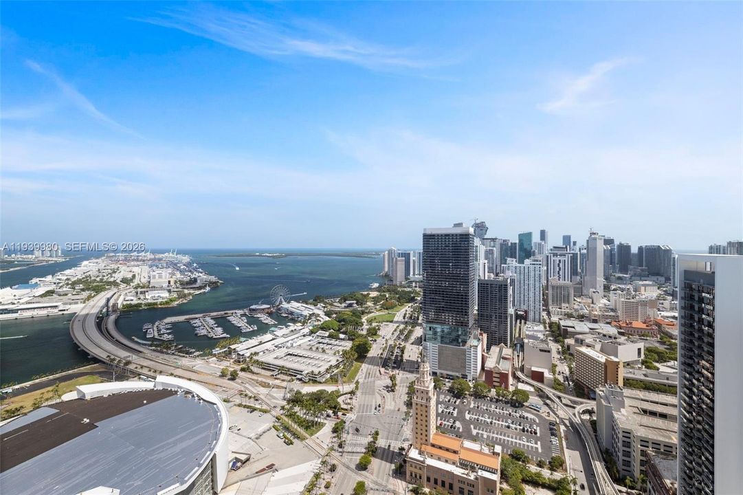 For Rent: $3,750 (1 beds, 1 baths, 843 Square Feet)