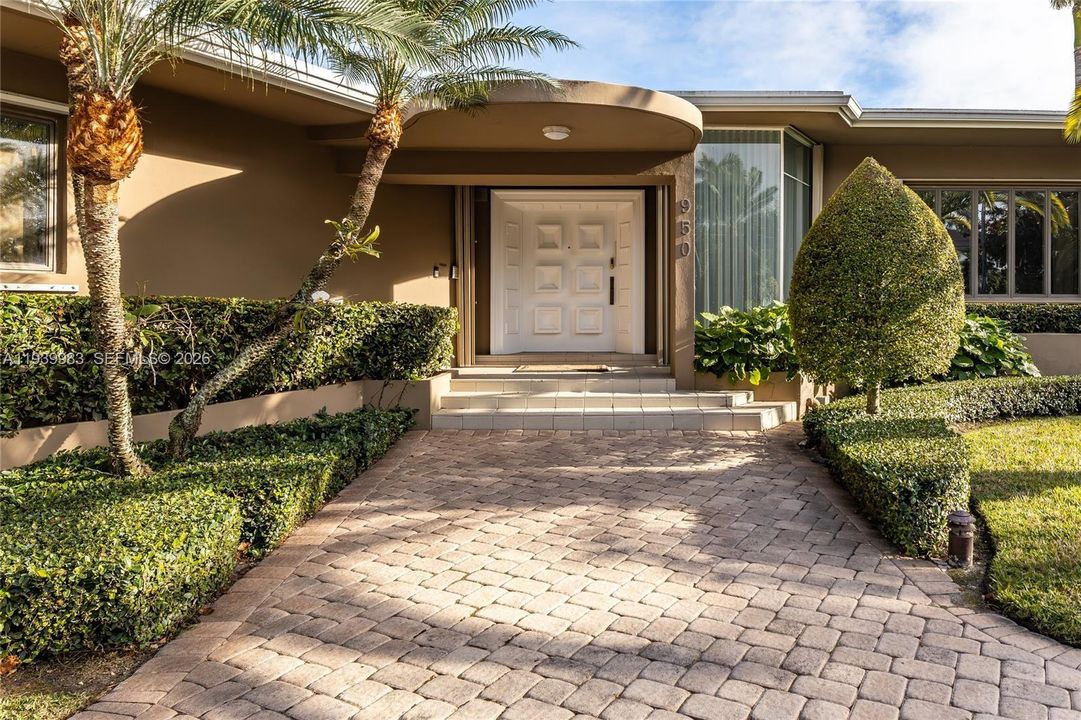 В аренду: $22,500 (4 спален, 3 ванн, 3971 Квадратных фут)