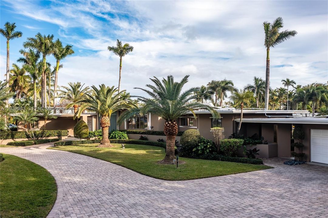 В аренду: $22,500 (4 спален, 3 ванн, 3971 Квадратных фут)