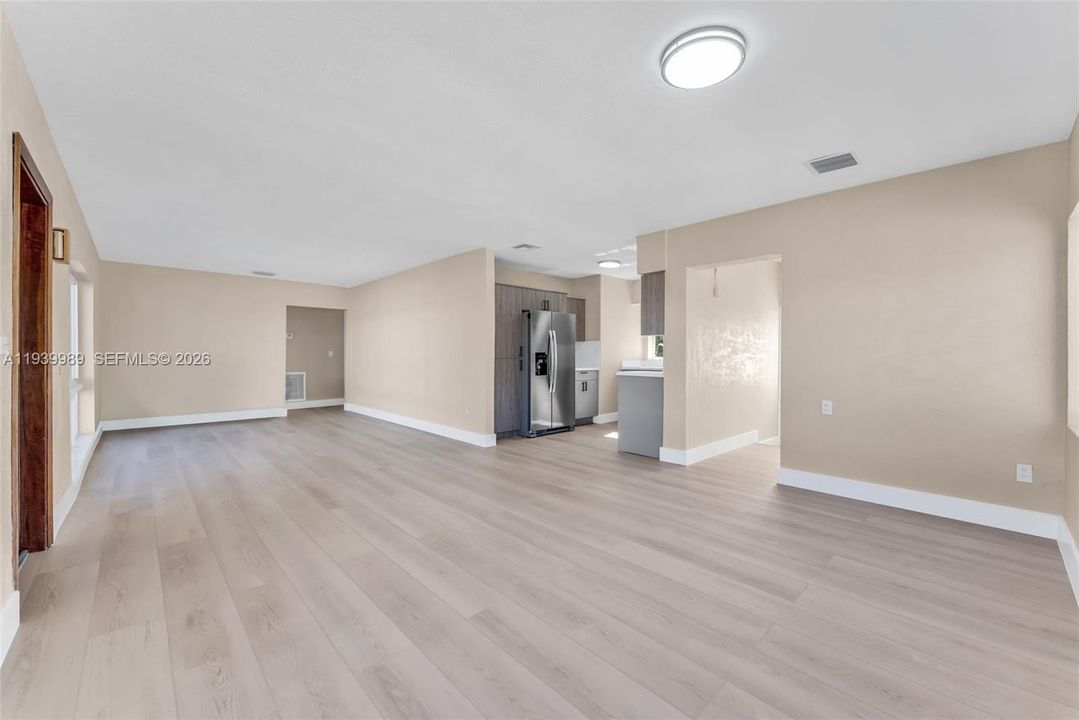 待售: $610,000 (3 贝兹, 2 浴室, 1268 平方英尺)