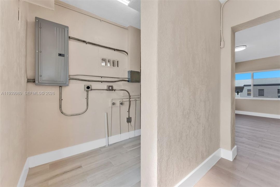 待售: $610,000 (3 贝兹, 2 浴室, 1268 平方英尺)