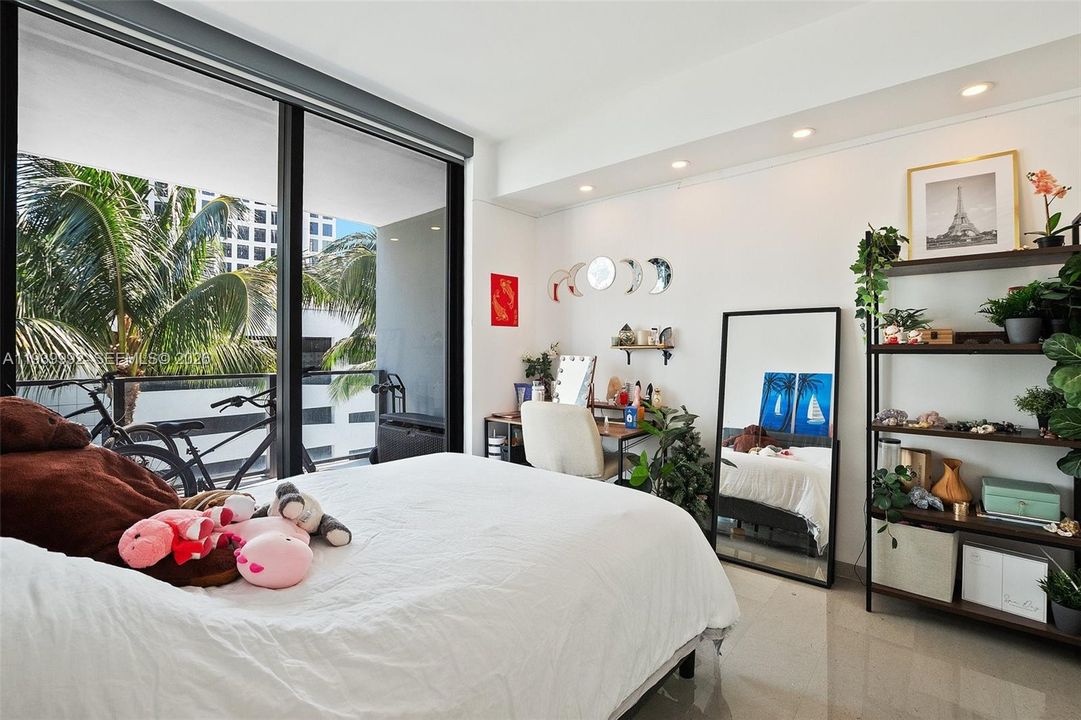 На продажу: $1,650,000 (3 спален, 3 ванн, 2043 Квадратных фут)