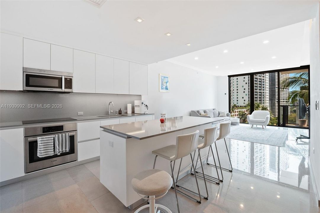 На продажу: $1,650,000 (3 спален, 3 ванн, 2043 Квадратных фут)