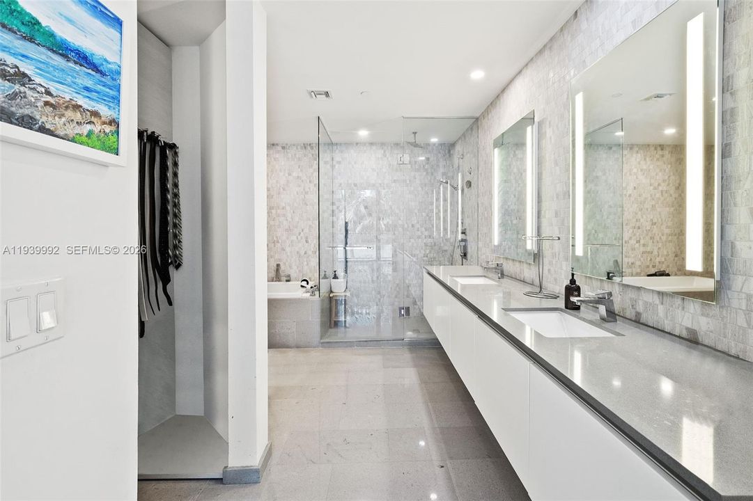 На продажу: $1,650,000 (3 спален, 3 ванн, 2043 Квадратных фут)