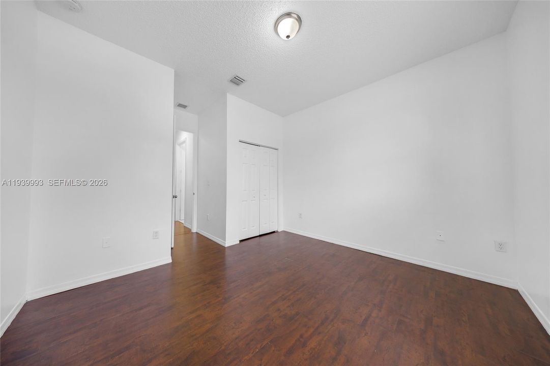 В аренду: $2,200 (3 спален, 2 ванн, 1584 Квадратных фут)