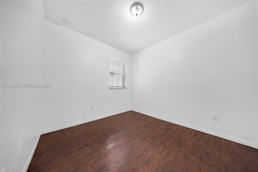 В аренду: $2,200 (3 спален, 2 ванн, 1584 Квадратных фут)