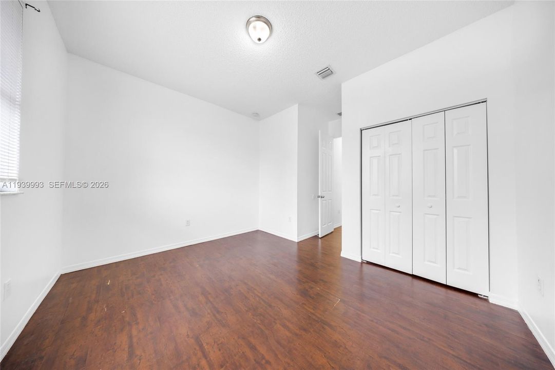 В аренду: $2,200 (3 спален, 2 ванн, 1584 Квадратных фут)