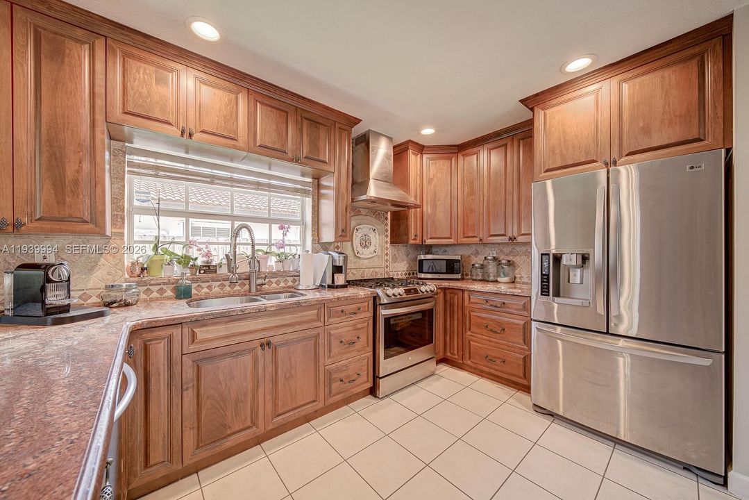 待售: $689,000 (4 贝兹, 2 浴室, 1786 平方英尺)