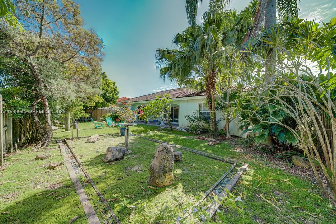 待售: $689,000 (4 贝兹, 2 浴室, 1786 平方英尺)