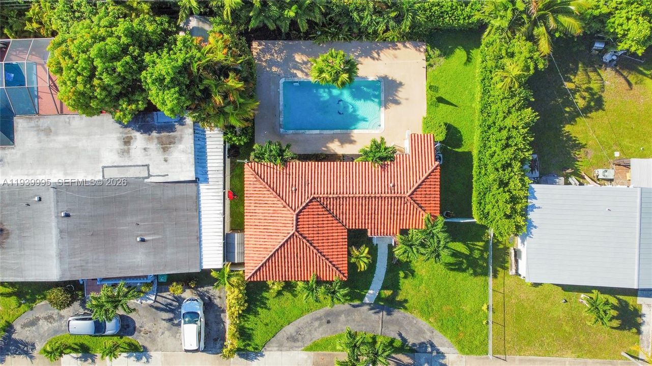 For Rent: $3,900 (3 beds, 2 baths, 1156 Square Feet)