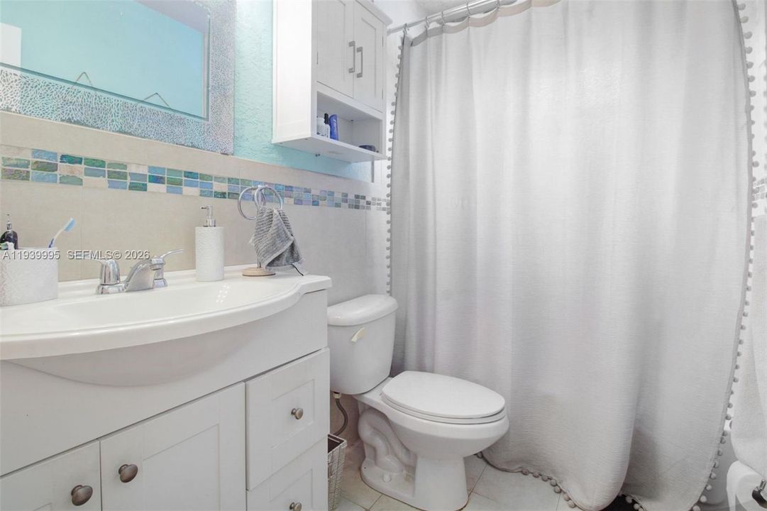 For Rent: $3,900 (3 beds, 2 baths, 1156 Square Feet)