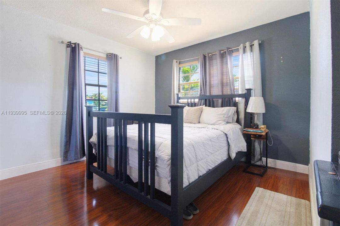 For Rent: $3,900 (3 beds, 2 baths, 1156 Square Feet)