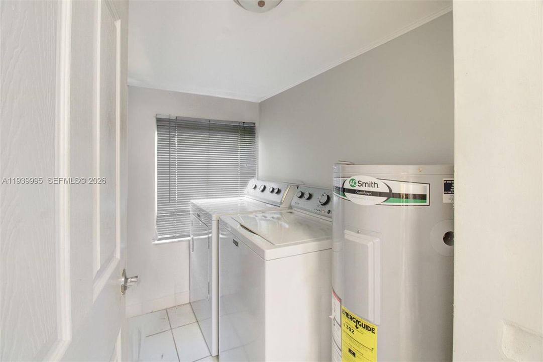 For Rent: $3,900 (3 beds, 2 baths, 1156 Square Feet)