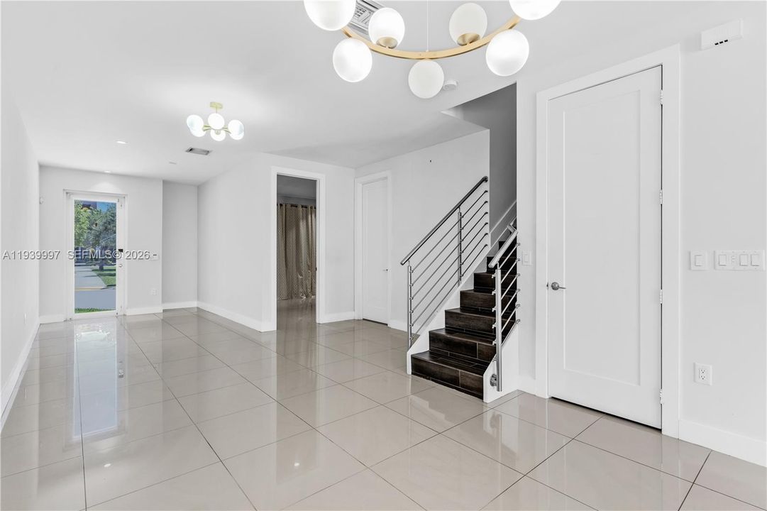 For Rent: $5,500 (4 beds, 3 baths, 2599 Square Feet)