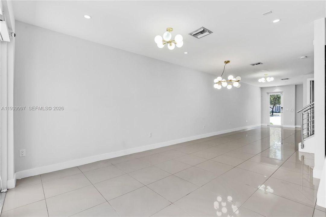 For Rent: $5,500 (4 beds, 3 baths, 2599 Square Feet)