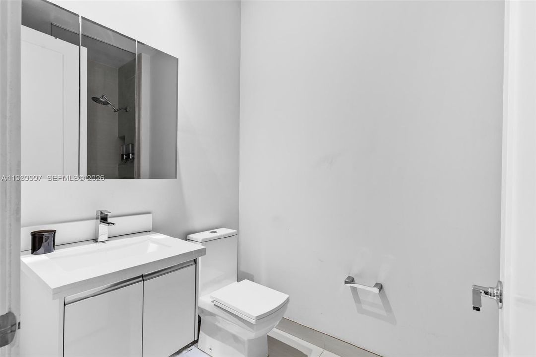 For Rent: $5,500 (4 beds, 3 baths, 2599 Square Feet)