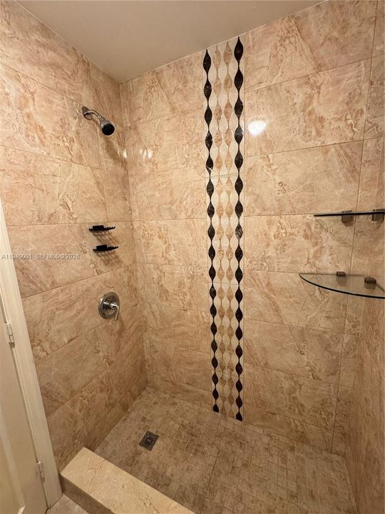 For Rent: $2,600 (2 beds, 2 baths, 1200 Square Feet)