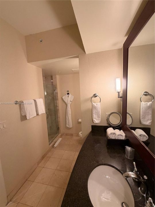 For Sale: $289,000 (0 beds, 1 baths, 551 Square Feet)