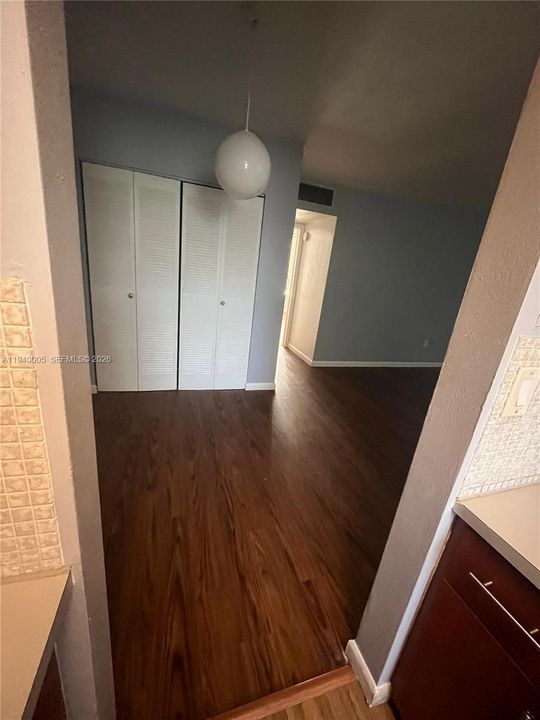 For Rent: $1,500 (1 beds, 1 baths, 617 Square Feet)