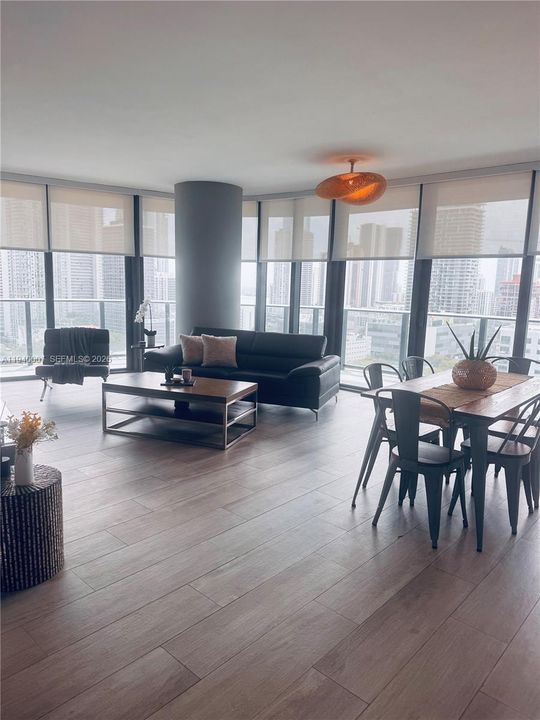 待售: $889,000 (2 贝兹, 2 浴室, 1096 平方英尺)