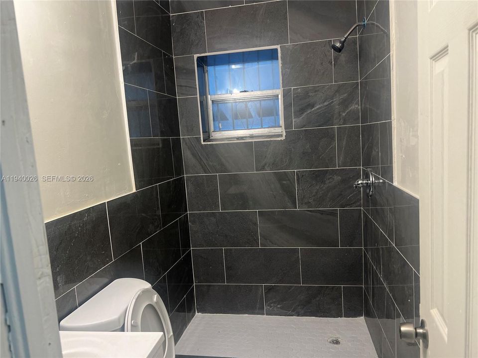 待售: $655,000 (3 贝兹, 2 浴室, 1008 平方英尺)