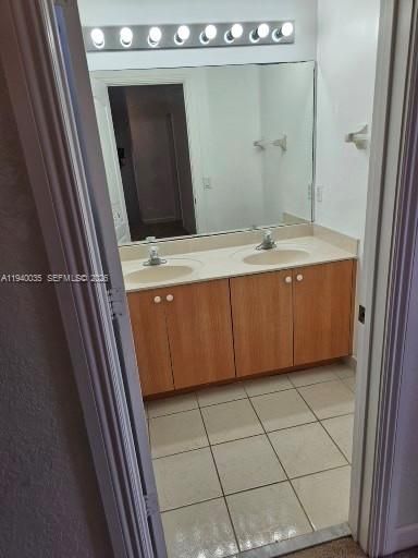 For Rent: $2,850 (3 beds, 2 baths, 1610 Square Feet)