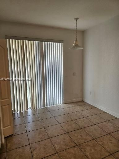 For Rent: $2,850 (3 beds, 2 baths, 1610 Square Feet)