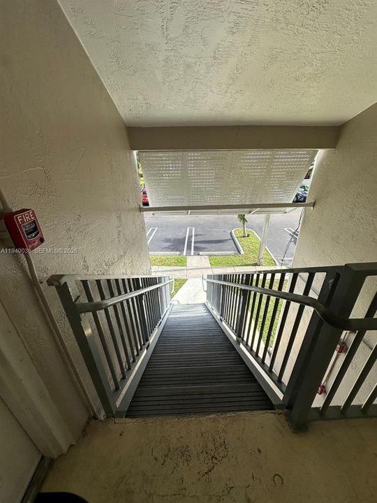 出租: $1,800 (1 贝兹, 1 浴室, 646 平方英尺)