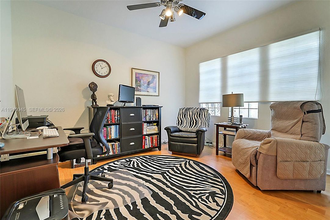 待售: $485,000 (3 贝兹, 2 浴室, 1803 平方英尺)