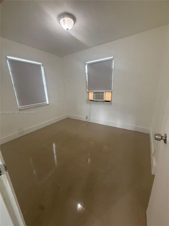 合同活跃: $1,850 (2 贝兹, 1 浴室, 550 平方英尺)