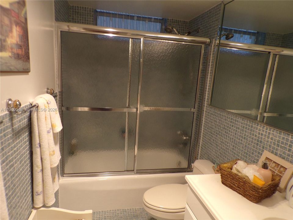 На продажу: $264,900 (2 спален, 2 ванн, 1083 Квадратных фут)