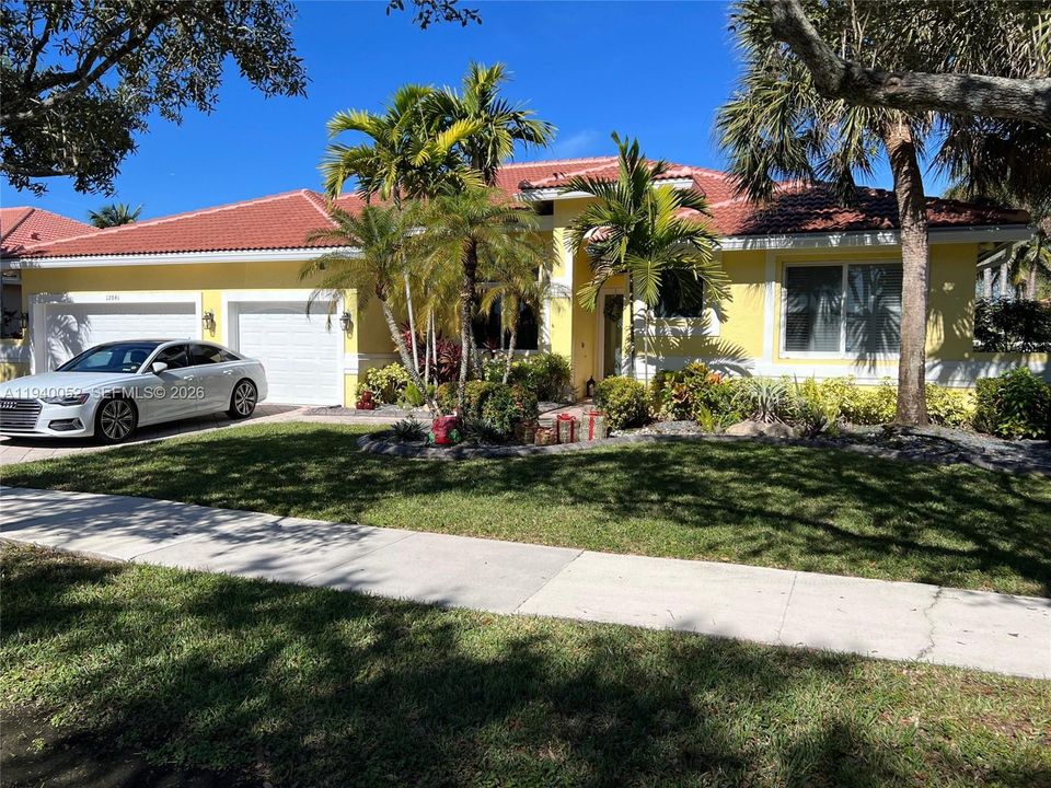 В аренду: $6,750 (5 спален, 3 ванн, 3455 Квадратных фут)