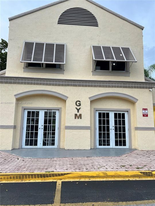 В аренду: $1,900 (1 спален, 1 ванн, 810 Квадратных фут)